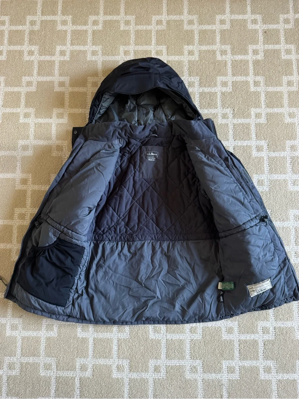 L.L. Bean Kids Insulated Ski Jacket Hooded Parka Black Gray Boys Medium 10-12